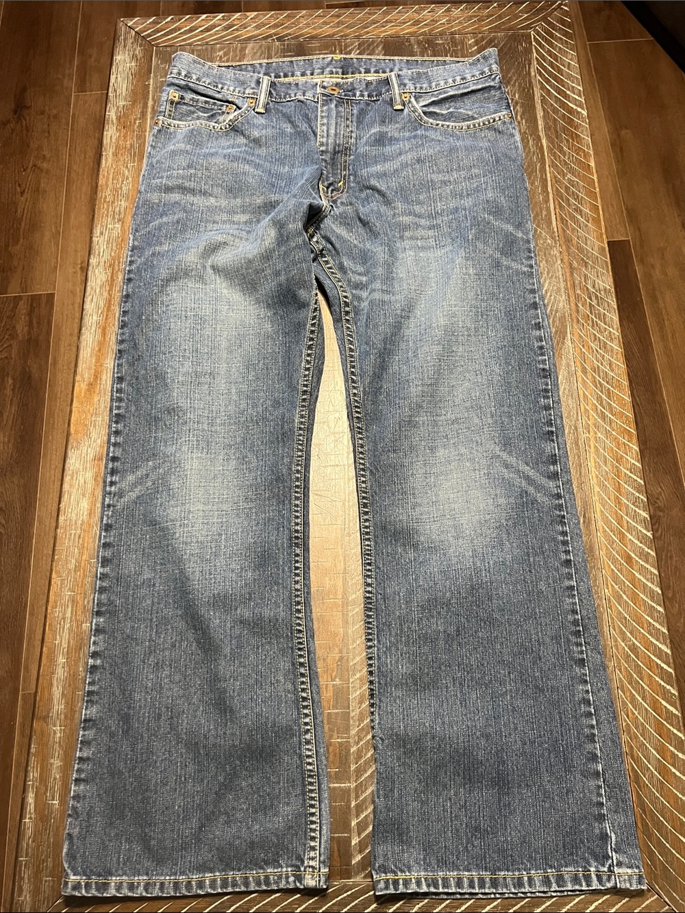 Levi's 527 Boot Cut Men’s Jeans - Medium Blue Wash Size 36X30.
